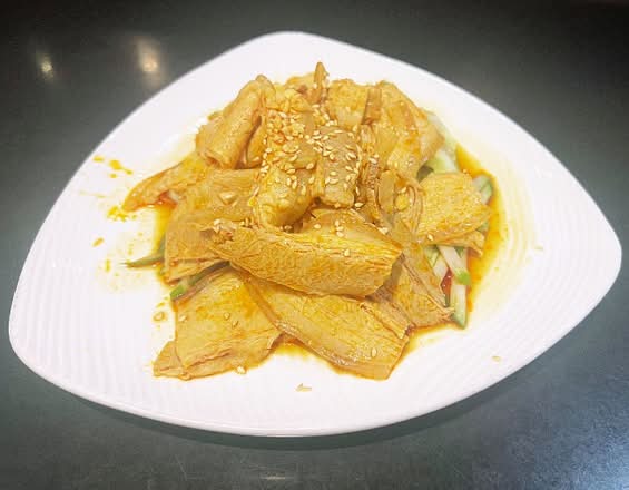 蒜泥白肉sliced pork with garlic sauce